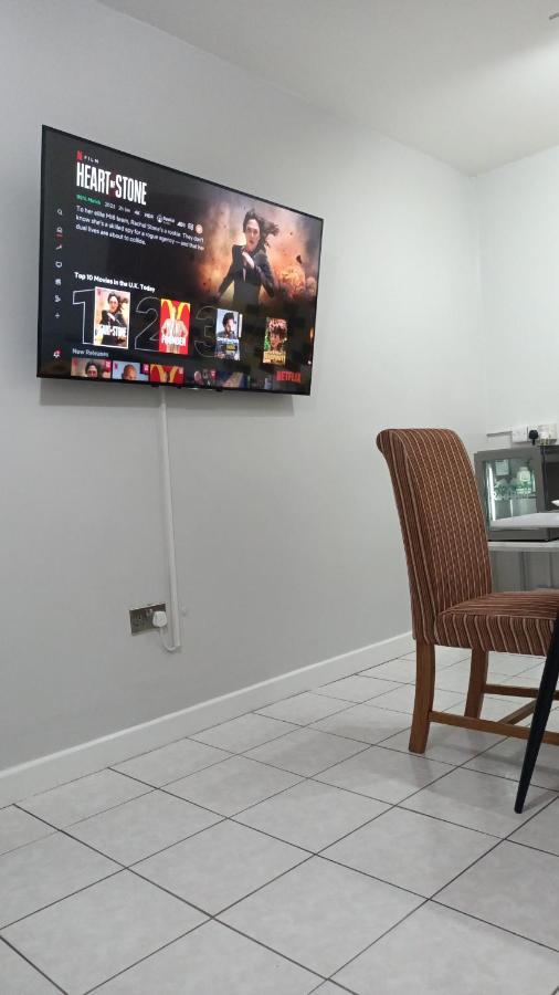 Lister Park Bradford Stylish 1Bed Coach House - Quiet & Tranquil Cottage & Parking Εξωτερικό φωτογραφία