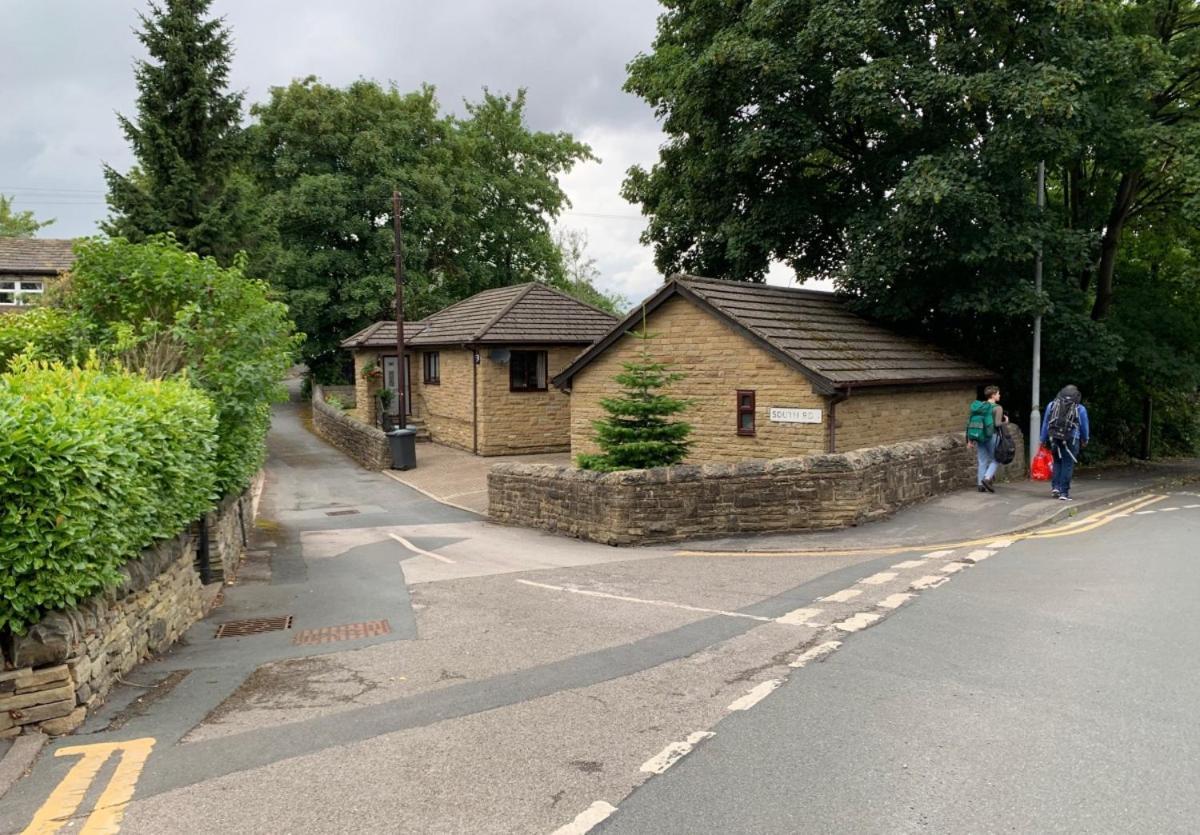 Lister Park Bradford Stylish 1Bed Coach House - Quiet & Tranquil Cottage & Parking Εξωτερικό φωτογραφία