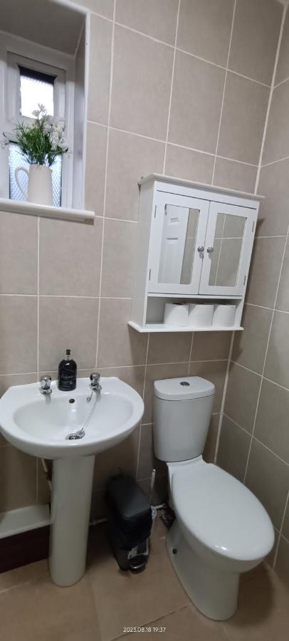 Lister Park Bradford Stylish 1Bed Coach House - Quiet & Tranquil Cottage & Parking Εξωτερικό φωτογραφία